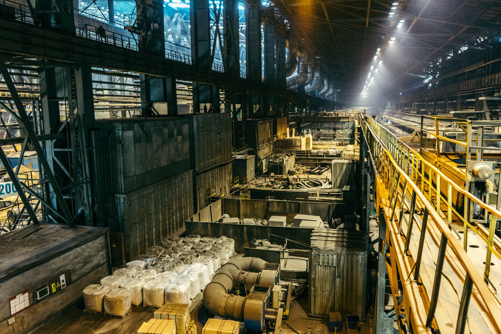 Steel factory. Промышленность строительных материалов. Завод а1. Завод лития. Металлургический завод исдемир